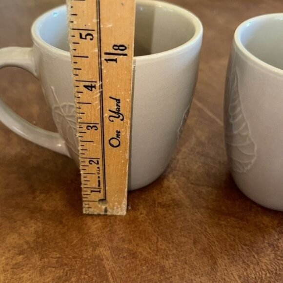 Set Of 2 Beige Ceramic Leaf Embossed Coffee Mugs Made In China - Picture 5 of 7